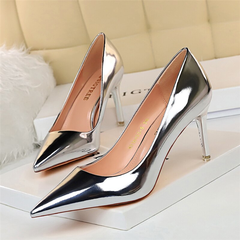 Graduation Prom 2022 Fashion Women Patent Leather 7.5cm 10.5cm High Heels Lady Stiletto Low Heels Quality Fetish Prom Pumps Wedding Bridal Shoes